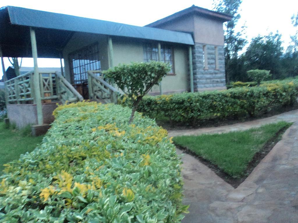 Sangare Gardens Hotel Mweiga Buitenkant foto