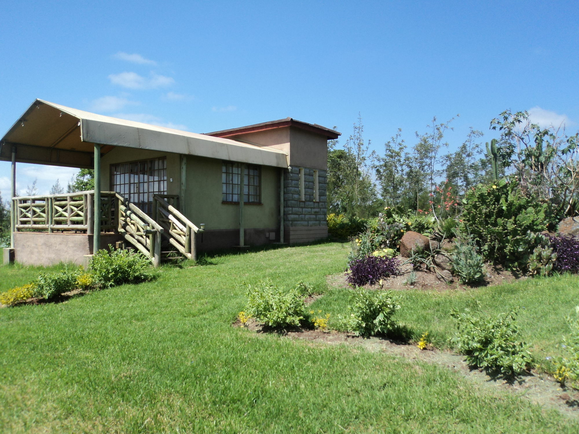 Sangare Gardens Hotel Mweiga Buitenkant foto